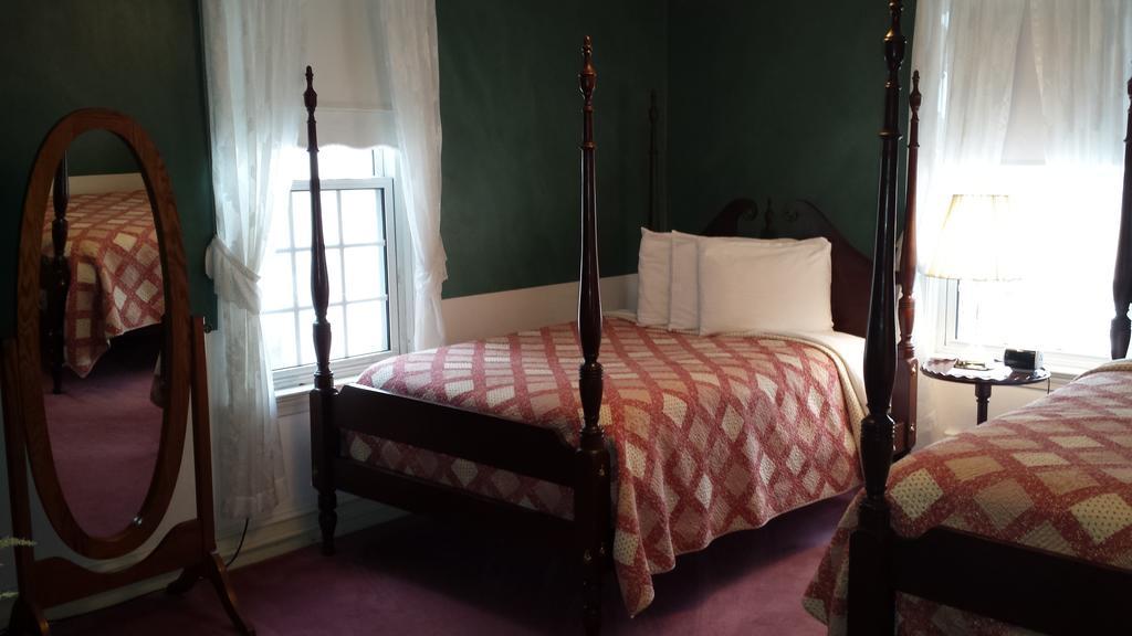 The Country Inn Of Berkeley Springs Bilik gambar